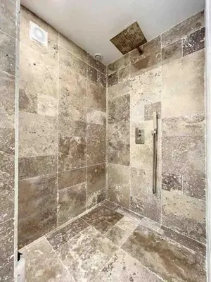 Salle de bains dans l'établissement Spacious house 300m from the beach