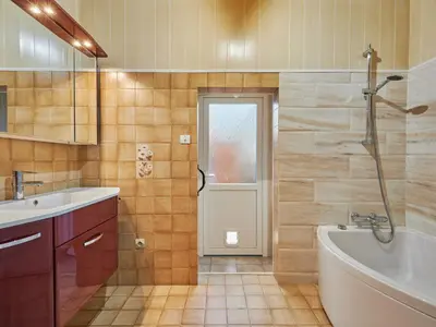 Salle de bains dans l'établissement Holiday Home Les pieds dans l'eau by Interhome