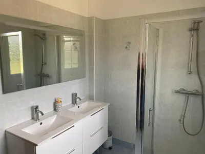Salle de bains dans l'établissement Le gîte du bonheur