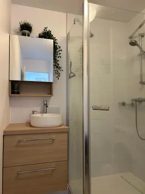 Salle de bains dans l'établissement Azur et vagues