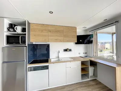 Plan de l'établissement Mobil-home Grand Confort, 4 pers, 2 ch, Piscine chauffée, Wifi, Animaux, Parking - FR-1-361A-93