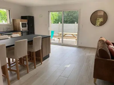 Cuisine ou kitchenette dans l'établissement Le Petit Chemin