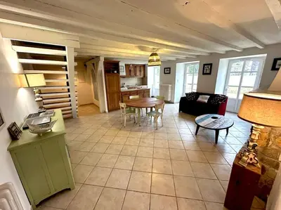 Cuisine ou kitchenette dans l'établissement Gîte spacieux et indépendant à Valognes