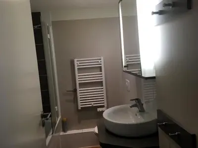Salle de bains dans l'établissement les oiseaux de la Seulles