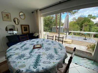 Coin salon dans l'établissement Villa Mirabelle - Proche plage