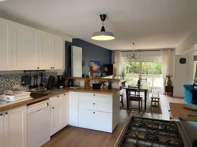 Cuisine ou kitchenette dans l'établissement Villa Mirabelle - Proche plage