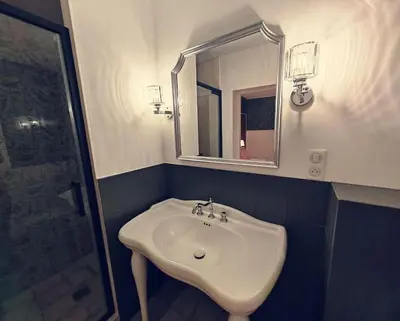 Salle de bains dans l'établissement Domaine de l'îsle Manière 10 pers