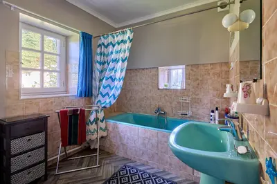 Salle de bains dans l'établissement La Ferme de la Chapelle Saint-Roch - Maison de 190 m2