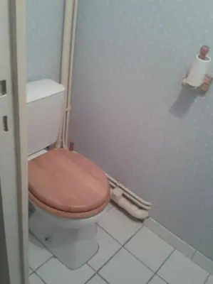 Salle de bains dans l'établissement F2 et JARDINET FACE ET ACCES DIRECT MER