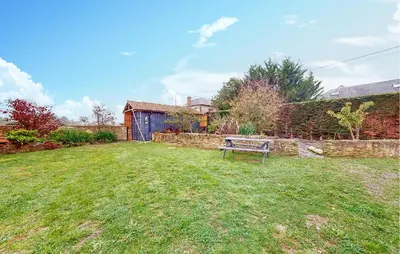 Jardin de l'établissement 2 Bedroom Nice Home In Tournières