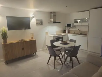 Cuisine ou kitchenette dans l'établissement Pti logement chaleureux