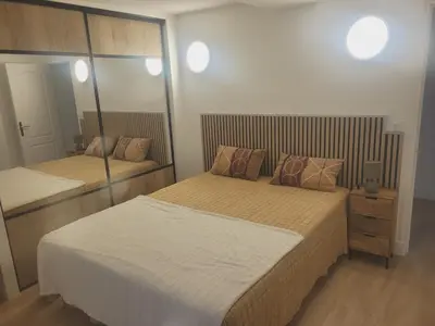 Un ou plusieurs lits dans un hébergement de l'établissement Pti logement chaleureux