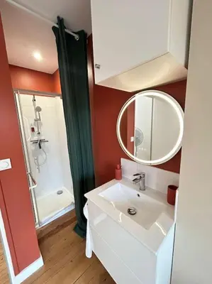 Salle de bains dans l'établissement Maison Alternativi - hyper centre