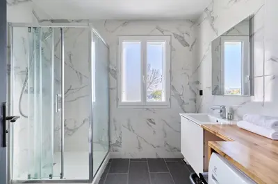 Salle de bains dans l'établissement Appartement Sérénité Normande - Welkeys