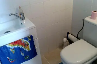Salle de bains dans l'établissement Gîte à 3min de Ste-Mère-Eglise