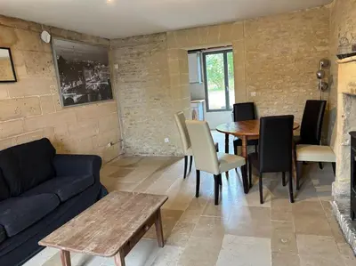 Coin salon dans l'établissement Maison de campagne 6 personnes