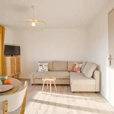Studio confortable à 300 m de la plage avec parking privé - FR-1-788-45