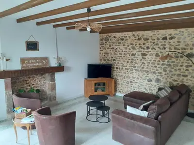 Coin salon dans l'établissement Gîte de la Rogerie