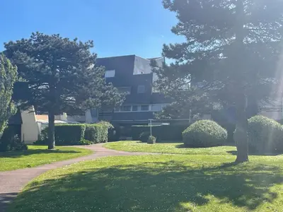 Jardin de l'établissement Appartement cosy avec jardin vue et accès à 30m de la mer