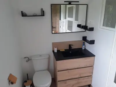 Salle de bains dans l'établissement Family home for 14 people