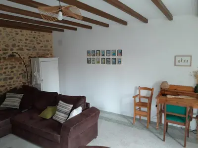 Coin salon dans l'établissement Family home for 14 people