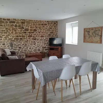 Coin salon dans l'établissement La Grange aux Abeilles 2