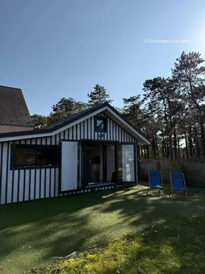 Jardin de l'établissement Le Cabanon - Tiny House 150m de la Plage