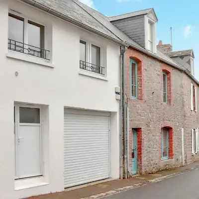 1 Bedroom Cozy Apartment In Carolles