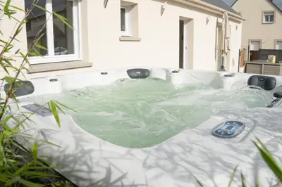 Piscine de l'établissement La Villa Chill ou située à proximité