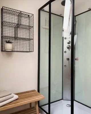 Salle de bains dans l'établissement Le Cellier de Joseph