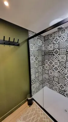 Salle de bains dans l'établissement Logement proche de la mer