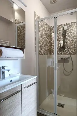 Salle de bains dans l'établissement Le petit chalet bleu