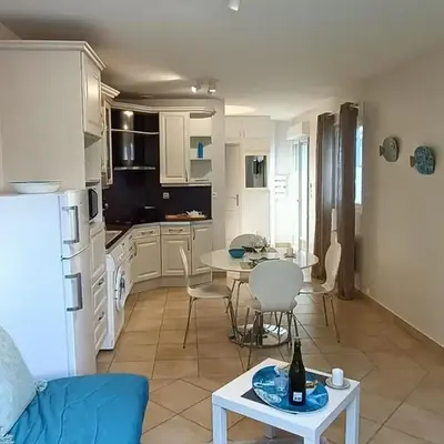 Le petit chalet bleu