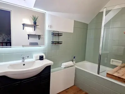 Salle de bains dans l'établissement Les Oyats
