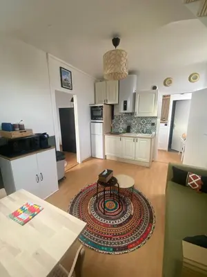 Cuisine ou kitchenette dans l'établissement Un cocon au Presbytère avec place de parking voiture gratuite