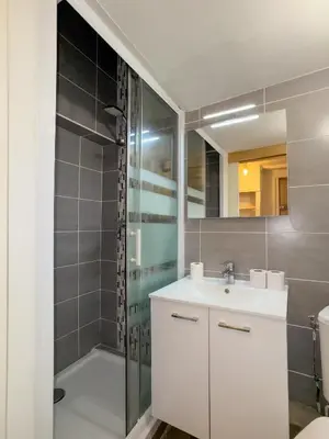 Salle de bains dans l'établissement Dionysos