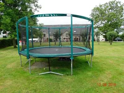Aire de jeux pour enfants de l'établissement Les Gîtes Champêtres OAK Cottage