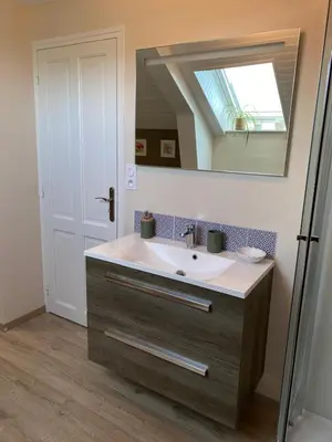 Salle de bains dans l'établissement Entre terre et baie à 15 mn du Mont-Saint-Michel