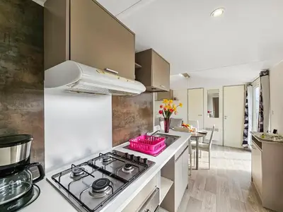 Cuisine ou kitchenette dans l'établissement Loc younes