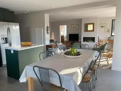 Cuisine ou kitchenette dans l'établissement Villa La Foliotte