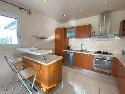 Cuisine ou kitchenette dans l'établissement La Clairière