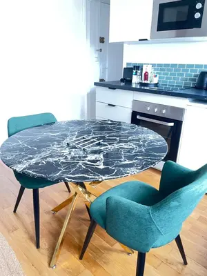 Cuisine ou kitchenette dans l'établissement La cabane moderne, parking gratuit au centre de Falaise - SAS Larès