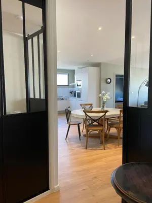 Coin salon dans l'établissement Magnifique appartement à 100 m de la plage