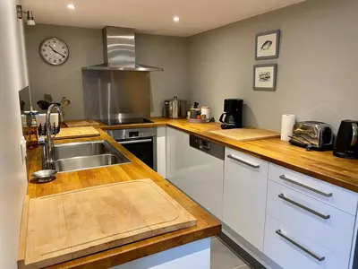 Cuisine ou kitchenette dans l'établissement Maison de pêcheur à 1,5km de la mer
