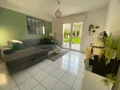 Coin salon dans l'établissement Maison de 100m2 avec jardin aux portes de Caen