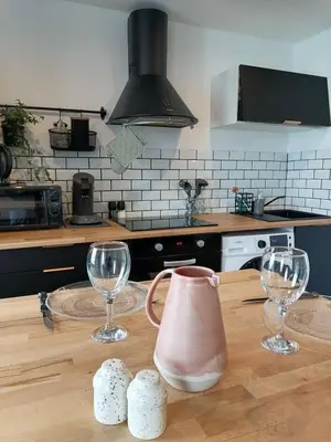 Cuisine ou kitchenette dans l'établissement Marine 3
