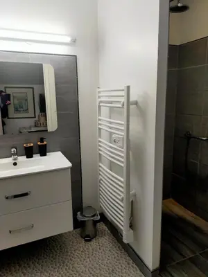 Salle de bains dans l'établissement Le gîte d'Isa