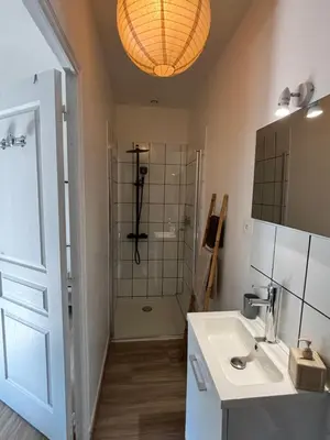 Salle de bains dans l'établissement La Hulotte 1 - Sur la route du Mont-St-Michel