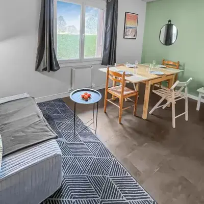 Bright apartment - near the beach