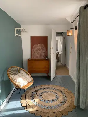 Coin salon dans l'établissement Appartement Coeur historique de Bayeux